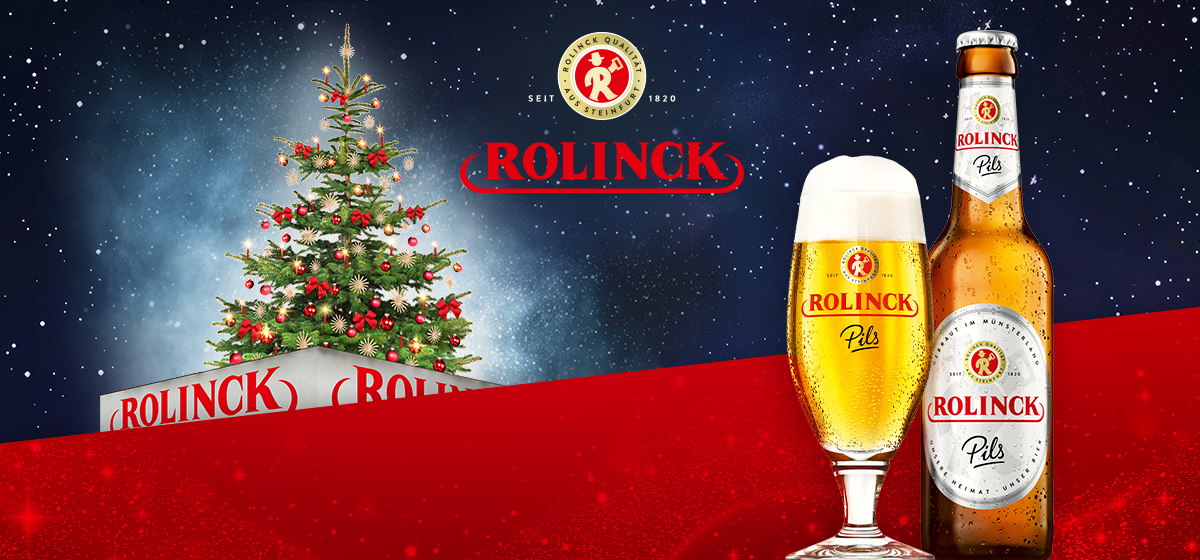 Geschmückter Weihnachtsbaum neben einem Glas und einer Flasche Rolinck Pils, rotes Banner mit Text 'WEIHNACHTSBAUMAKTION 2025'.