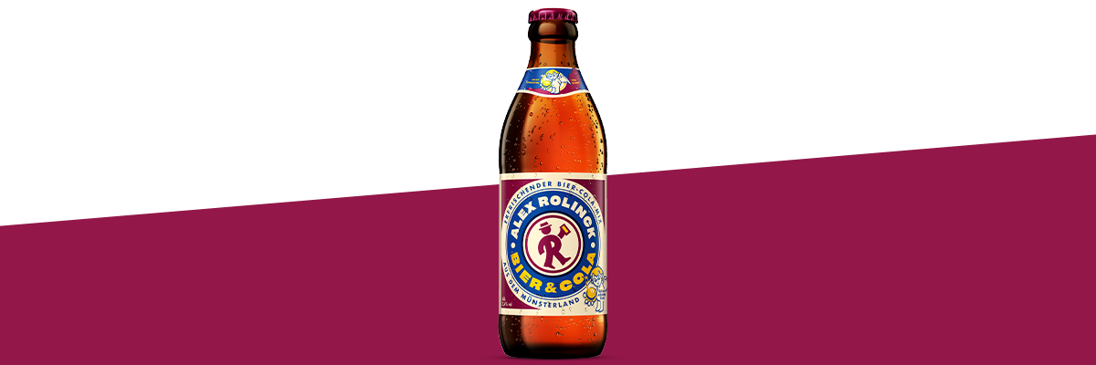 Alex Rolinck Bier & Cola in 0,33l Euroflasche auf schrägem lila Balken.